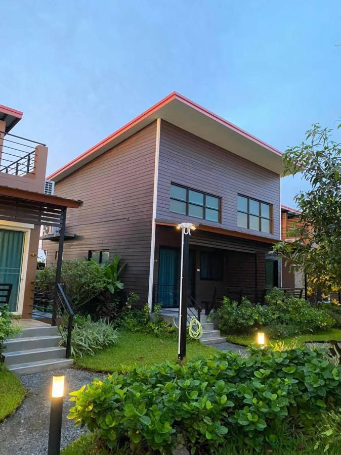 Baansuanklaiklungbangkrachao บ้านสวนใกล้กรุงบางกะเจ้า Phra Pradaeng المظهر الخارجي الصورة